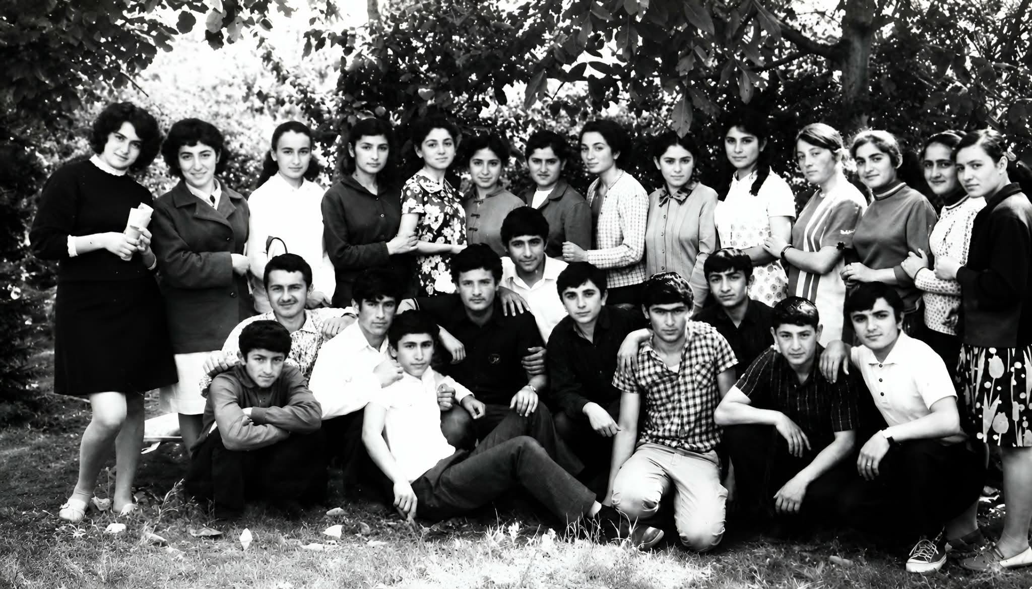 1972 թ․ Բերդի թիվ 1 դպրոցի աշակերտները։